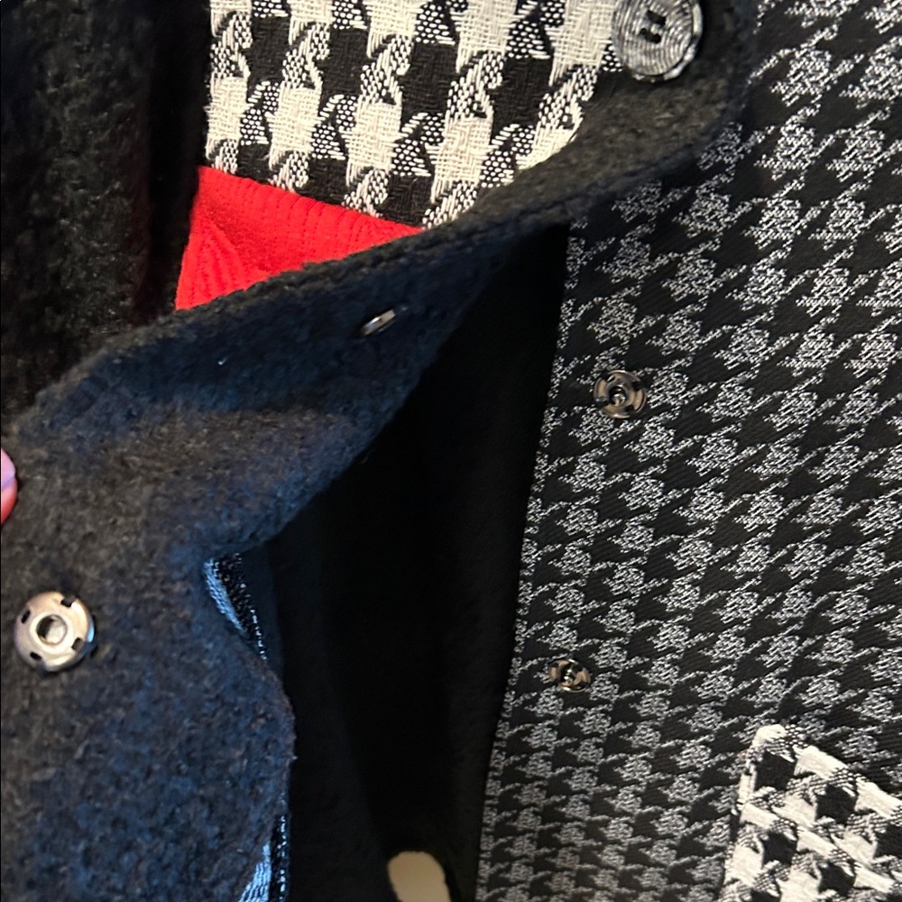 Radzoli Black and Red Patchwork Blazer - Picture 4 of 7